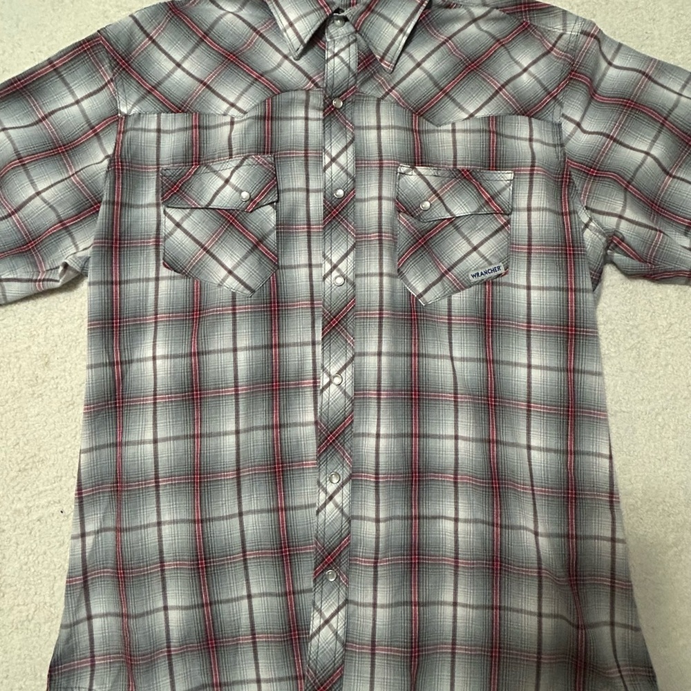 Wrangler Red and Gray Casual Button Down Shirt